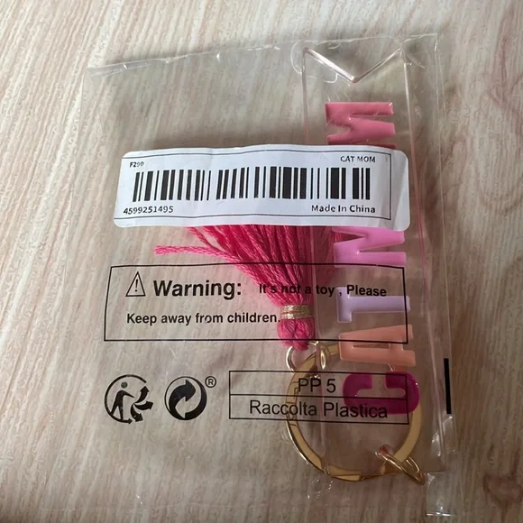 Cat Mom hotel keychain gift! NWT! Brand new! Great gift for any cat lover! - Picture 5 of 5